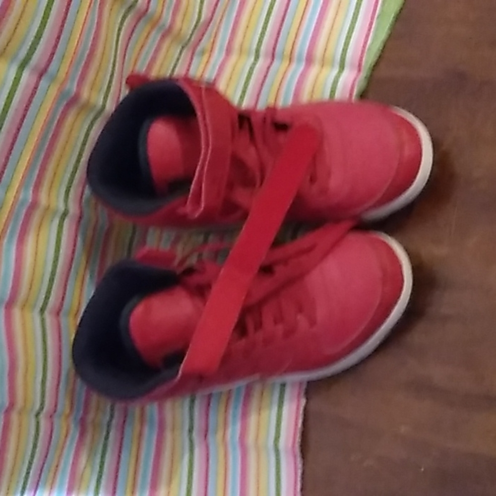 Fila size 3Y Red and white